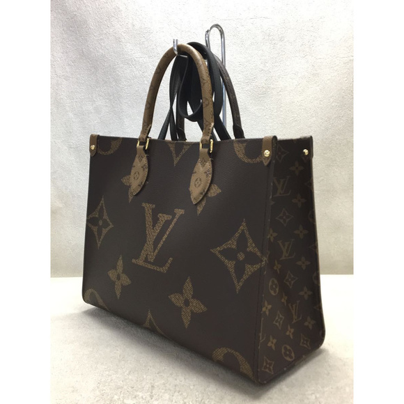 Louis Vuitton Onthego Monogram Shoulder Bag - Picture 2 of 6